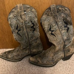 Laredo cowgirl boots